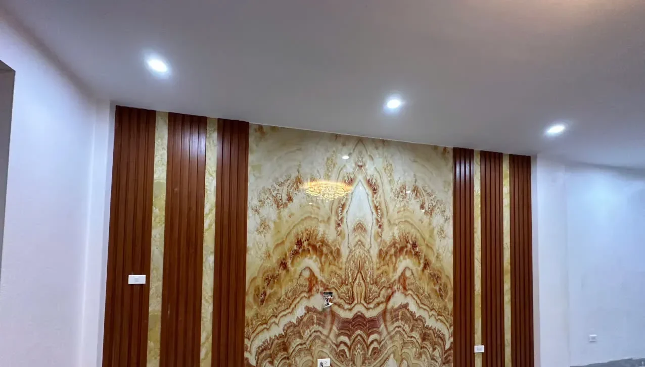 Thi công ốp tường nhựa cao cấp tại Hà Nội