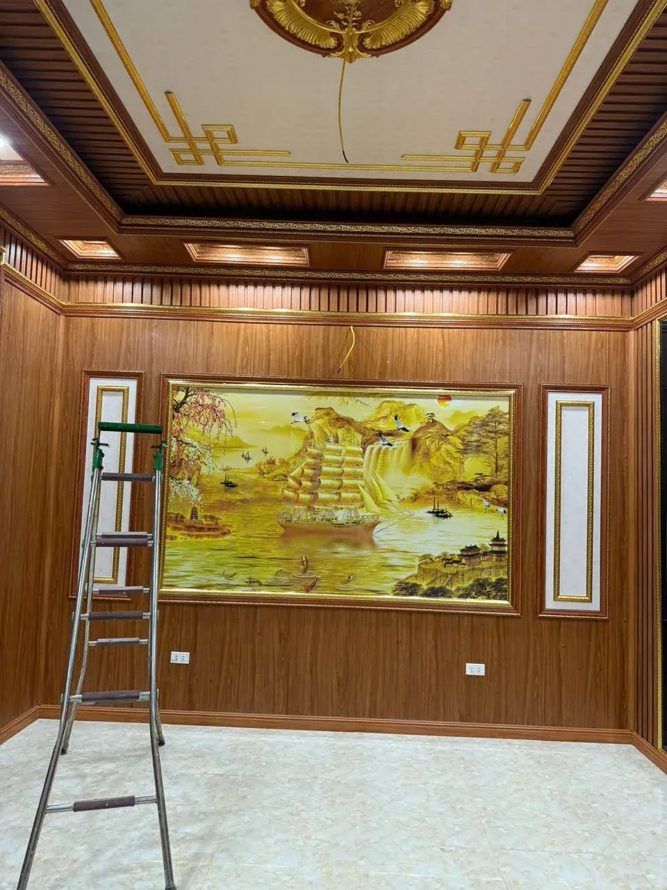 Trần nhựa thẩm mỹ