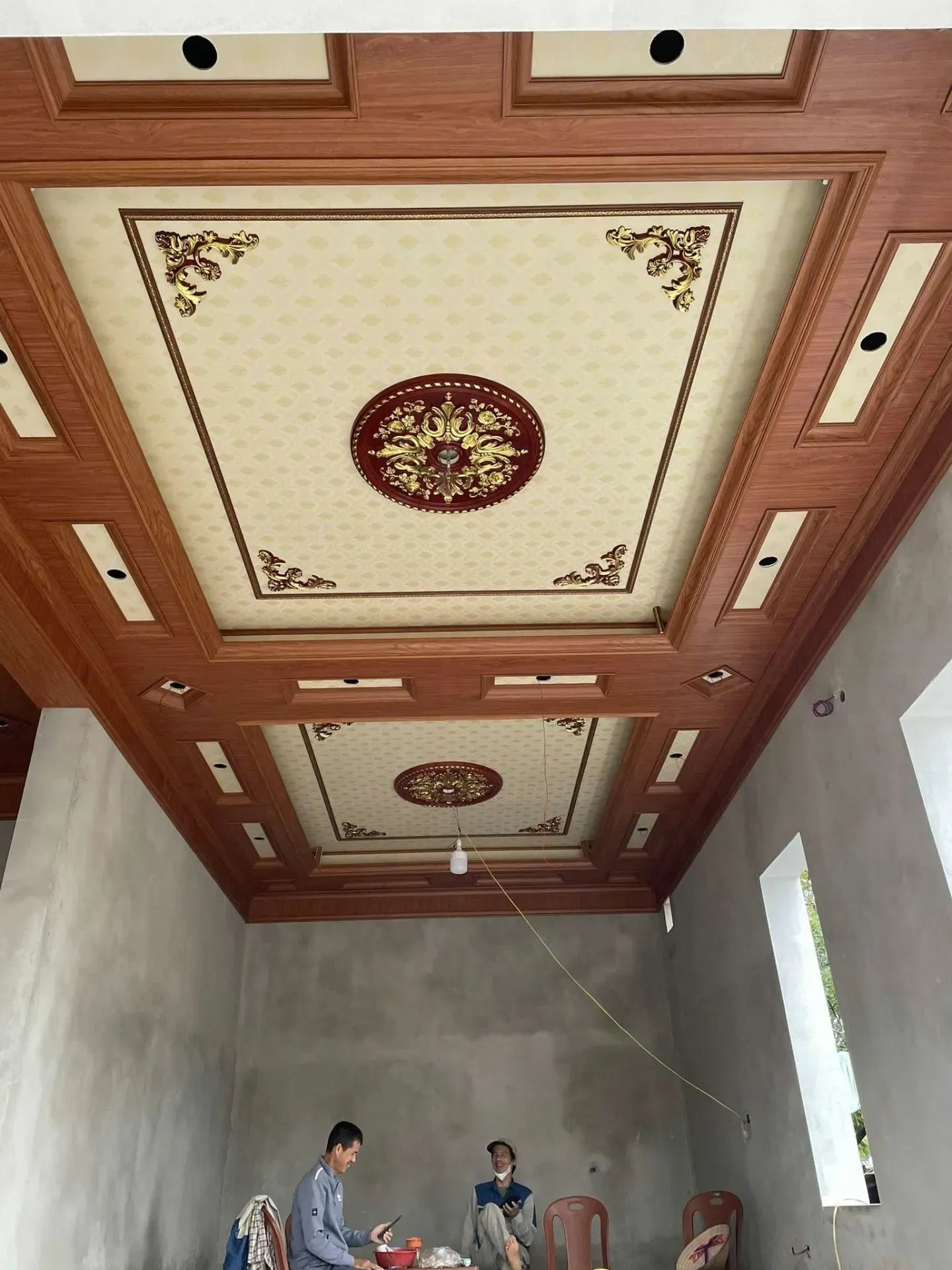 Trần nhựa thẩm mỹ