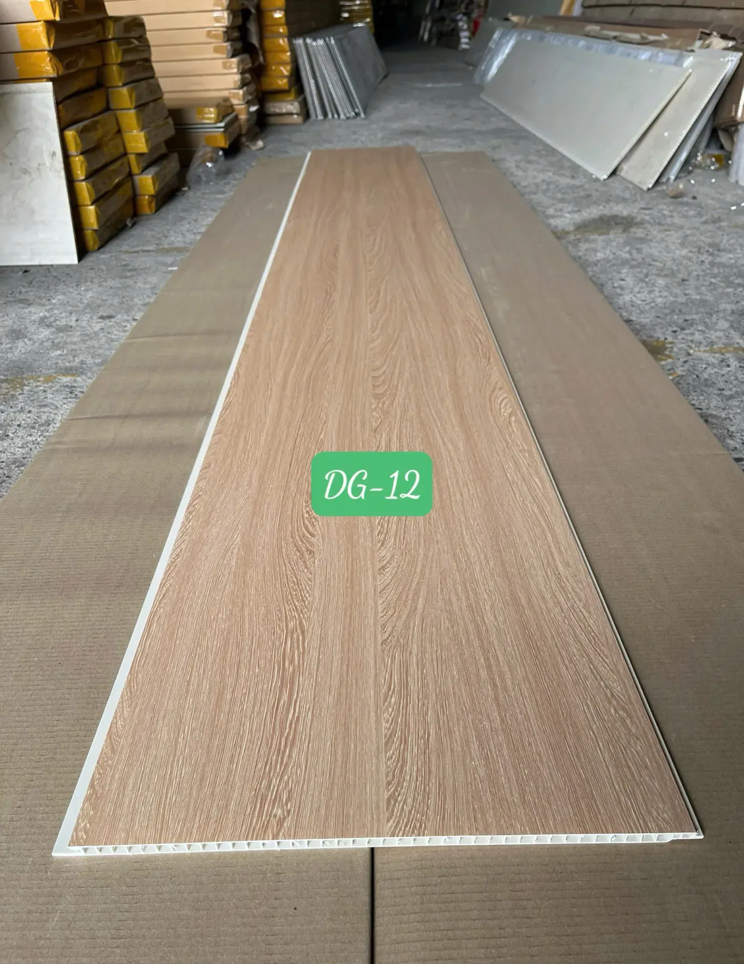 Tấm nhựa vân gỗ (PVC, SPC)