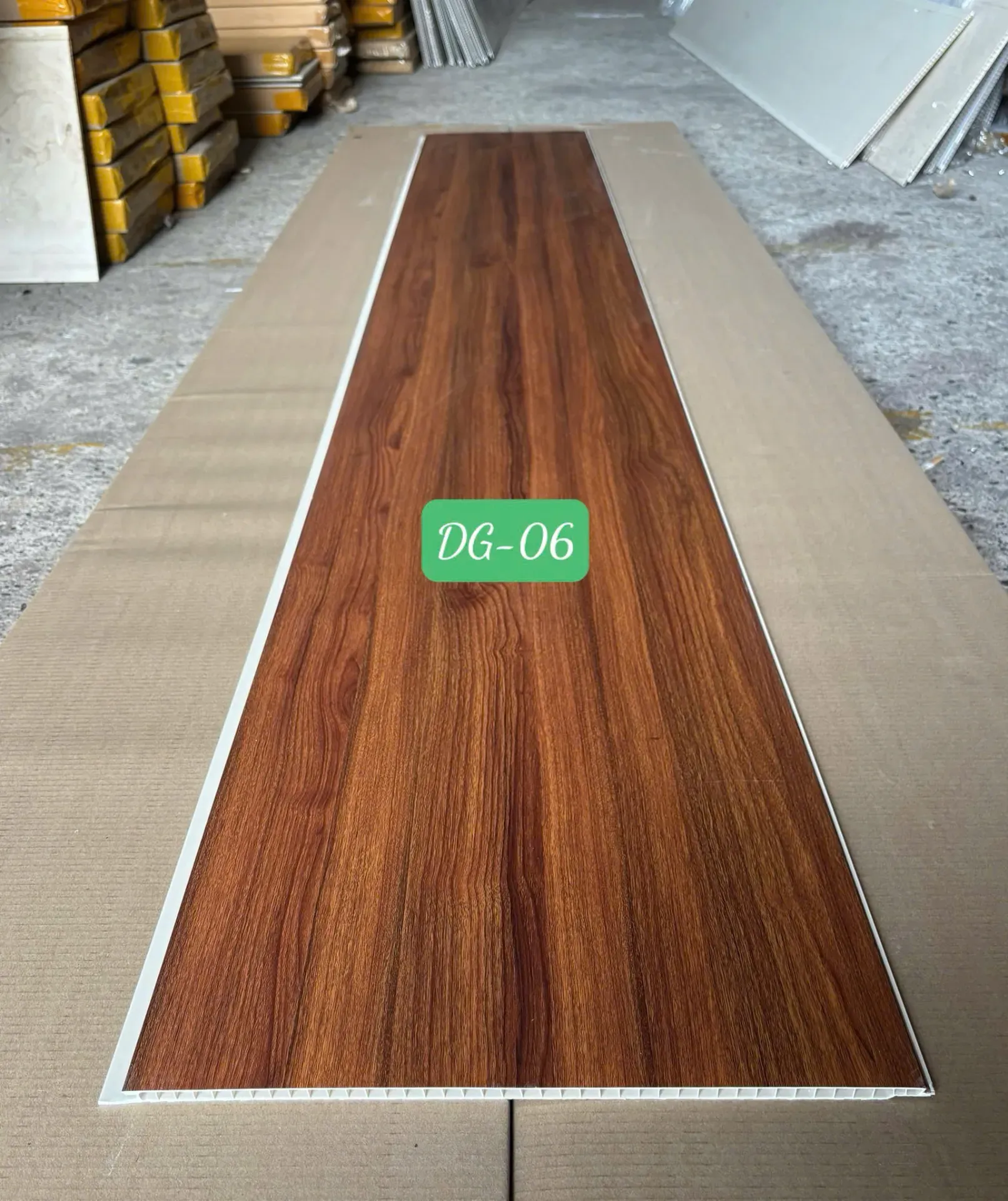 Tấm nhựa vân gỗ (PVC, SPC)